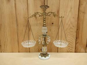 lot 144 image: Vintage Glass Mid Century Mod Balancing Scale