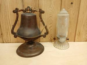 lot 148 image: Vintage Lighting