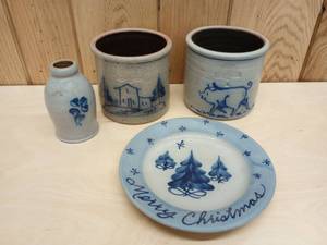 lot 161 image: Lot of Rowe Pottery