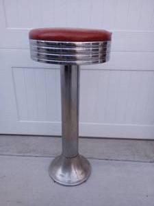 lot 183 image: Antique 1950s -1960s Ice Cream ParlorDiner Soda Fountain Bar Stool.