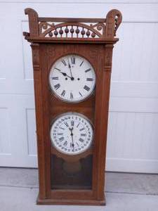 lot 184 image: Antique Clock