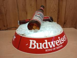lot 194 image: Rare Vintage Budweiser Hanging Pool Table Light
