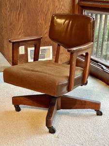 Mid Century GUNLOCKE Rolling Swivel Office Chair