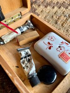 Vintage  Portable Japanese Paint Set
