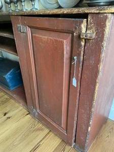 lot 22 image: Large 18th C. Antique Open Cupboard Shelf