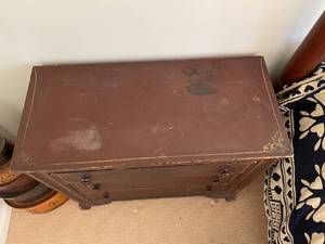 lot 33 image: 19th c. 3-Drawer Chest of Drawers, Painted
