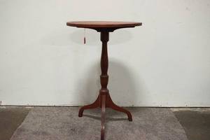 lot 65 image: Early 20th c. Shaker Style Tilt Top Table, Red Painted