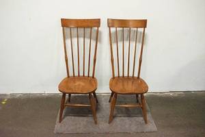 lot 85 image: Pair of Pennsylvania House High Back Wood Slat Dining Chairs