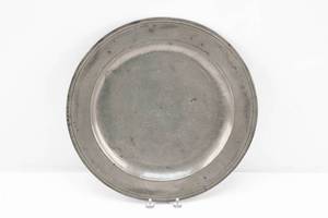 lot 173 image: Large Early Antique Pewter 15 Wide Rim Charger
