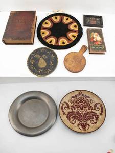 lot 127 image: 8 Vintage Style Modern Home Decor Objects