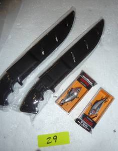 lot 29 image: 2 filet knives and 2 Rapala lures