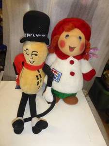 lot 87 image: Vintage Mr Peanut 1991 and a Pepsi character