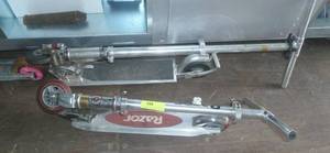 lot 104 image: 3 Razor scooters