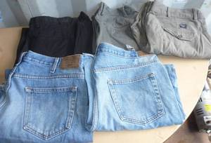lot 121 image: 5 pair mens 40x30 jeans, pre-owned