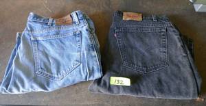 lot 132 image: 2 pair of mens jeans 38x30, pre-owned