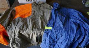 lot 133 image: Mens 2XL shirts, cap, pre-owned