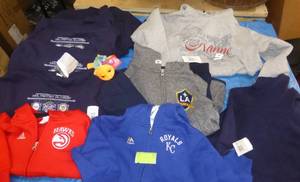 lot 142 image: Group of 7 kids New sweatshirts and a turtle