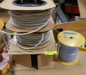 lot 202 image: Lot of 4 rolls of cabling