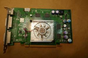lot 218 image: nVidia QuadroFX 560 video card for computer - works