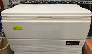 lot 243 image: Lightly used 70 Qt Igloo Marine cooler