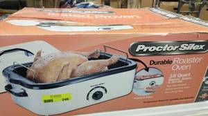 lot 246 image: Proctor Silex 18 Qt Roaster Oven - works