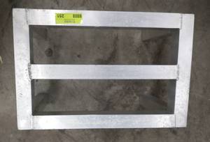 lot 251 image: Small dunnage rack 12x18x12h  or put a top on it and it wood be an awesome step stool
