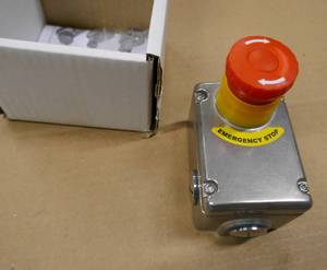 lot 219 image: Square D 50A contactor and New Emergency Stop and Start Switch