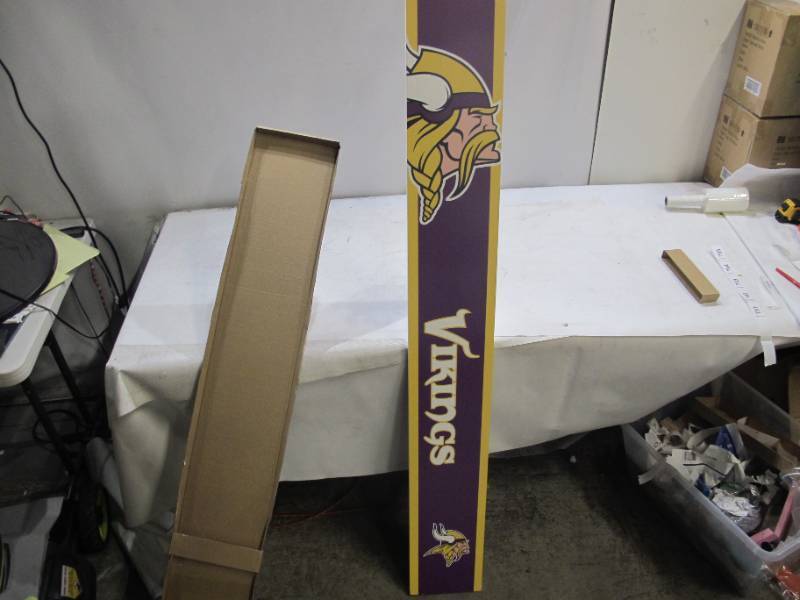 lot 217 image: Minnesota Vikings NFL Double Sided Welcome Sign - Wooden - Roughly 6 x 8