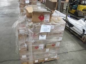 lot 122 image: Pallet of Mostly NEW Sanitizer Items - Wipes and Sanitizing Alcohol