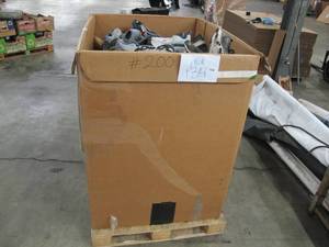 lot 134 image: Pallet of 200 Pairs of Used Shoe Pairs - Mostly Mens