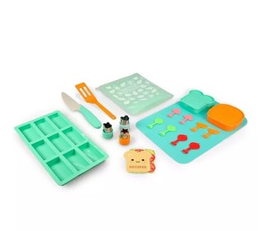 lot 301 image: NEW Snack Attack Kids Food Prep Set - Foodie Friends