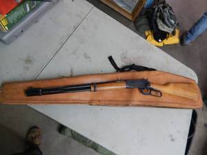 Winchester Model 1894 .177 Cal Lever Action Air Rifle With Vintage Leather Case