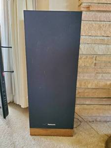lot 13 image: Pair Of Panasonic Speakers