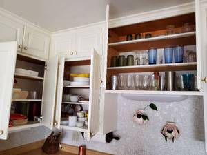lot 38 image: Contents Of Kitchen Cabinets