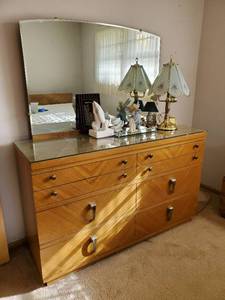 lot 56 image: Dresser With Mirror