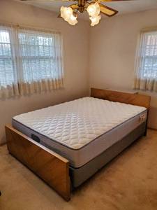 lot 57 image: Two Queen Beds