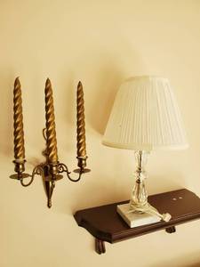lot 62 image: Wall-Hanging Candelabra And Lamp