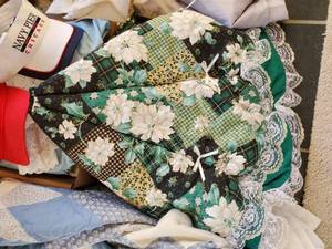 lot 72 image: Collection Of Linens And Clothing
