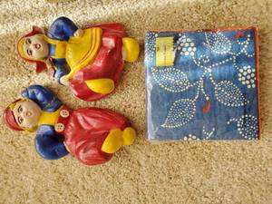 lot 74 image: Collection Of Kitchenware And Dcor