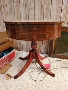 lot 108 image: Antique Occasional Drum Table