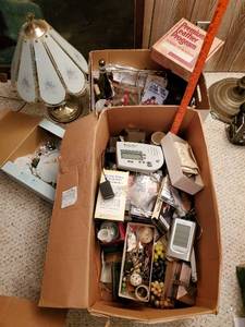 lot 109 image: Collection Of Misc. Housewares
