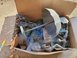 lot 144 image: Large Outdoor Dcor Lot
