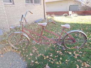 lot 166 image: Vintage Huffy Daisy Tandem Bicycle