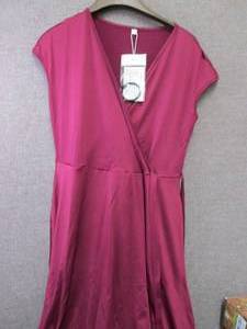 Ladies NWT Large Wrap Dress...