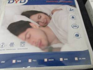 Cal King Waterproof Mattress Protec...
