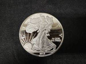 4 oz Fine Silver American Eagle Round - 3.5 Diameter
