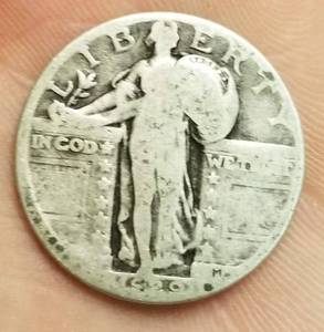 2 SILVER US QUARTERS 1929 STANDING LIB 1898 BARBER