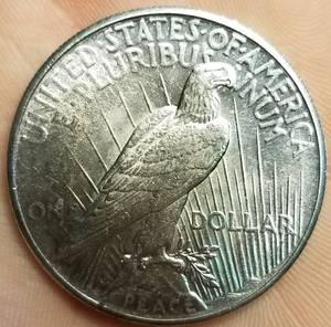 1925 US PEACE SILVER DOLLAR UNC