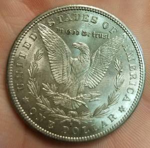 1881-S MORGAN SILVER DOLLAR UNC