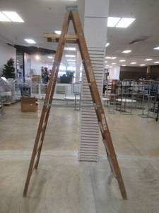 lot 199 image: Keller 8 Ft. Wooden Ladder With Paint Stand, W2-8. 225 lb. Rating.